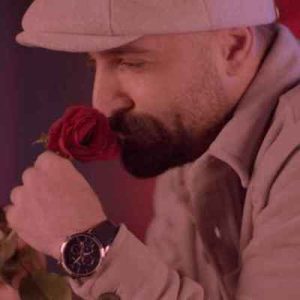 دانلود آهنگ حواسم نبود و نفهمیدم ناگهان دیدم عاشقت هستم