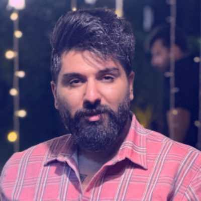 دانلود آهنگ مجید احمدی هشت در چهار Majid Ahmadi – ۸ Dar 4 دانلود آهنگ مجید احمدی هشت در چهار