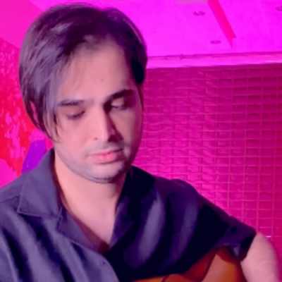 Farzad Farokh Gholeye Eshgh دانلود آهنگ فرزاد فرخ قله ی عشق