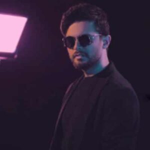 دانلود آهنگ سینا پارسیان چی بگم